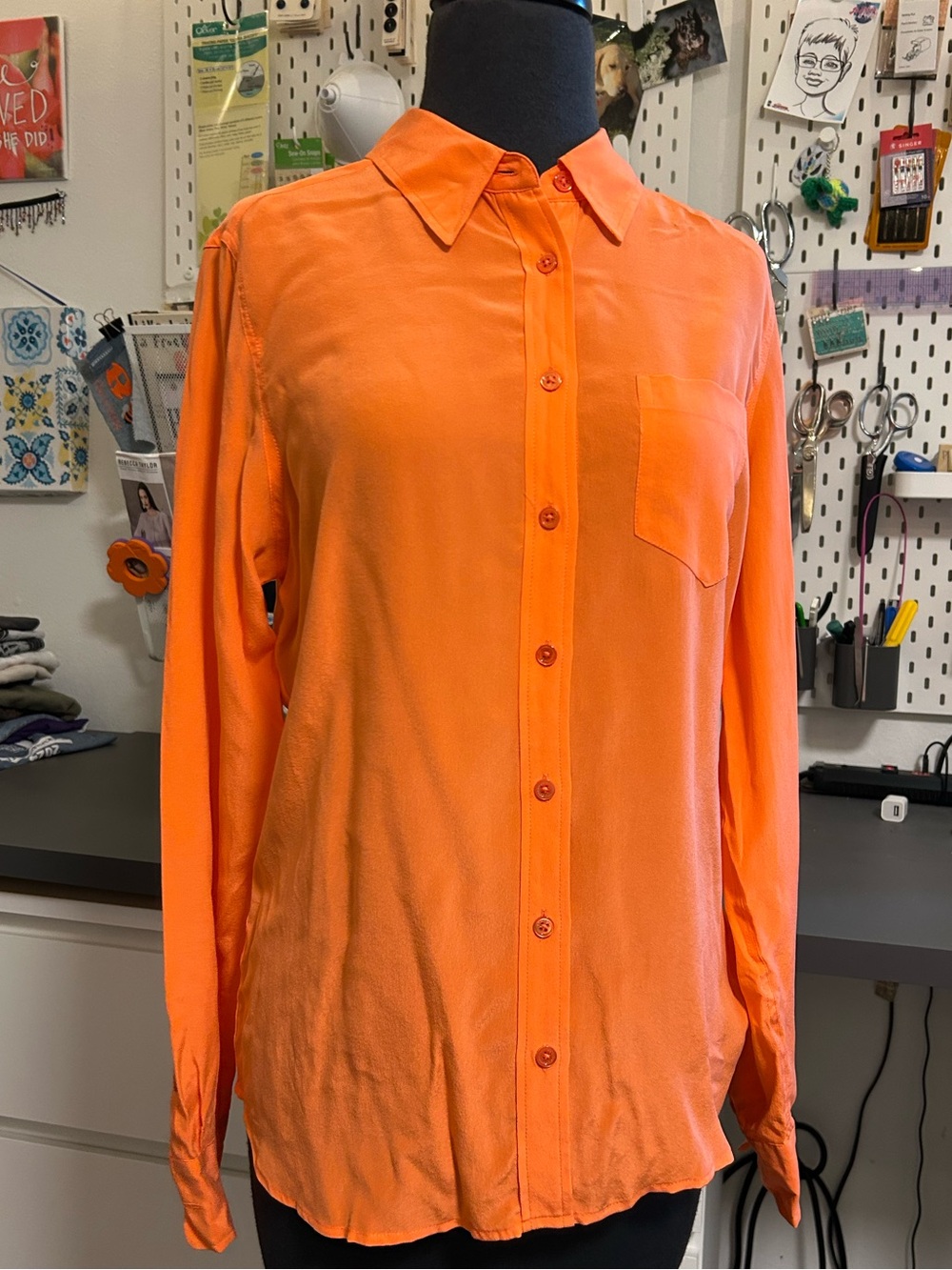 Equipment Bright Orange Silk Long-Sleeve Button-Down Shirt
